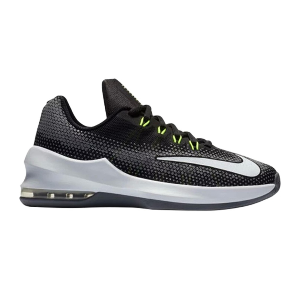Boys Nike Air max infuriate size 3.5